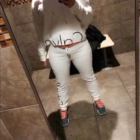 A little bit about Myself ☺️♥️ - Picture 4 of 8